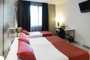 Triple Room room in Catalonia Avinyo