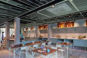 Samsen Street Hotel
