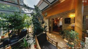 "FOREST RETREAT Luxury Villas"