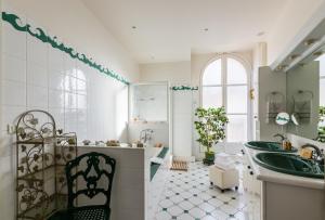 Veeve - Haussmann Beauty in the 6th