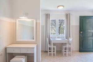 Double Room with Garden View room in Olive Grove Resort Annex