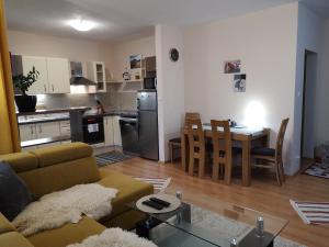 Apartment PineWood ***