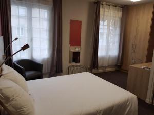 Hotels Logis Hotel A la Bonne Auberge : Chambre Double