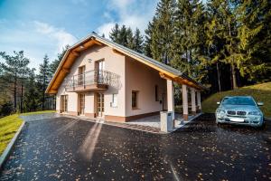 Holiday Home with Hot tub and Sauna Sabina