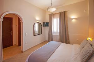 Veldi Art - Kamari Beach Apartment