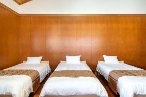 HOLIDAY INN GARAKUTA