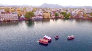 Sarovar - Lake Facing Boutique Hotel On Lake Pichola