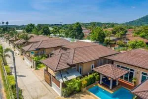 Rawai Private Villas - Pools and Garden - Ravaj-part