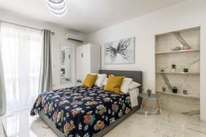 Royal Platinum Studio Apartment