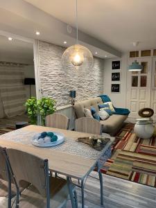 Airport16 bed and breakfast