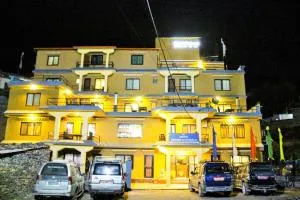 Hotel Grand Shambala - Muktināth