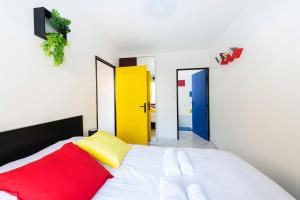 Appartements Appartement entier - Le mondrian - 1ch Check-in 24h : photos des chambres