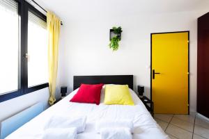 Appartements Appartement entier - Le mondrian - 1ch Check-in 24h : photos des chambres