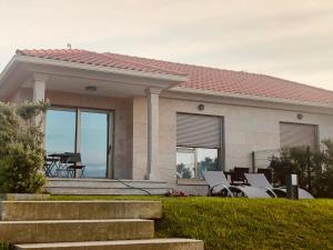 Chalet Casa con jard&iacute;n al lado de Playa H&iacute;o Vilanova Spagna