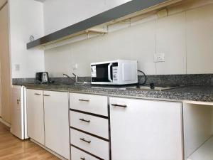 Apartamentos de Maria en Martinez! Av Libertador con Patio!