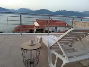 Sea View Penthouse - Petrovići
