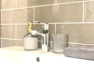 Luxury, bright Studio with parking and balcony in Bratislava center