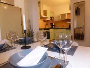 Ferienwohnung Goethe, 2 Schlafzimmer, Nähe Zentrum & Uni, ruhig, free Wifi, kostenloses Parken, Erdgeschoss - Jena