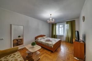 One-Bedroom Apartment room in Alexandrovskaya street