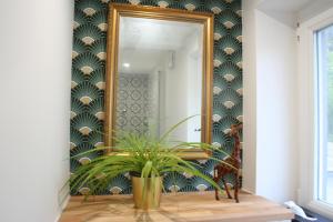 Superbe studio entre le port et le centre ville - LIT KING-SIZE, WiFi & NETFLIX gratuit