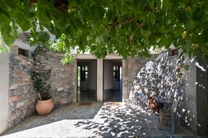 Studios Kyparissi & Spa Arkadia Greece