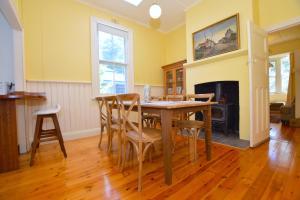 Mintie Cottage on Leura Mall