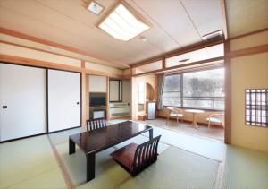 Japanese-Style Room (10tatami)