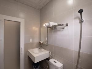 NHÀ NGHỈ HOA PHÁT