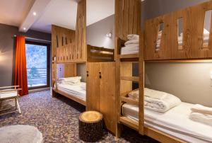 Hotels Hotel Base Camp Lodge - Bourg Saint Maurice : photos des chambres