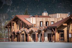 Hotels Hotel Base Camp Lodge - Bourg Saint Maurice : photos des chambres