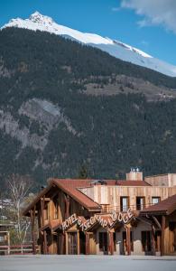 Hotels Hotel Base Camp Lodge - Bourg Saint Maurice : photos des chambres