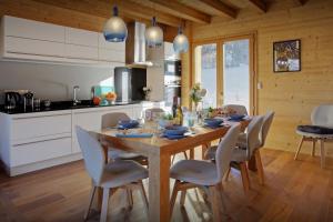 Chalets Chalet Pajules - OVO Network : photos des chambres