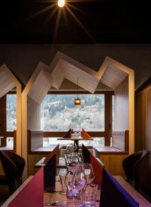 Hotels Hotel Base Camp Lodge - Bourg Saint Maurice : photos des chambres