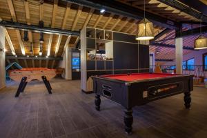 Hotels Hotel Base Camp Lodge - Bourg Saint Maurice : photos des chambres
