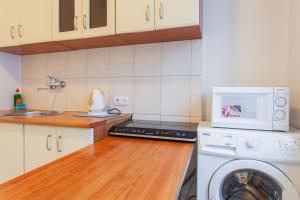 Tarasa Shevchenko Boulevard 10