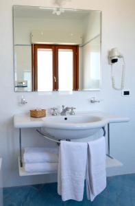 Chambre Double ou Lits Jumeaux avec Balcon - Vue sur Mer