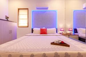 StayVistas Serene Nook - Pet-Friendly Villa with Jacuzzi & Terrace