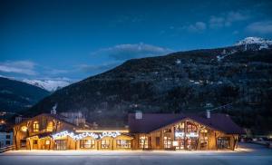 Hotels Hotel Base Camp Lodge - Bourg Saint Maurice : photos des chambres