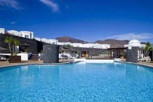 Apartamentos LIVVO Coloradamar - Playa Blanca