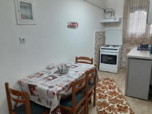 kostas apartment 2