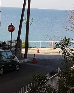 Grcka-Reni Greece Beach 2 - 尼亚·卡利克拉提亚