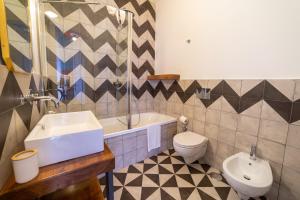 Design Apartment Next Sorbillo on Tribunali St By HouseinNaples