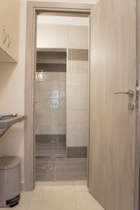 Kosmos Service Apartment Modern Spirit 1