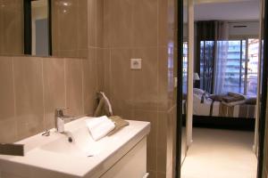 Modern two bedroom apartment with two bathrooms, just behind the CARLTON