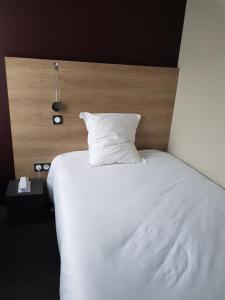 Hotels Logis Hotel A la Bonne Auberge : Chambre Simple