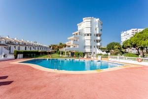 Relaxing Beachfront Complex with Sea Views - EaW Homes