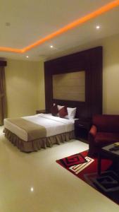 Qaser Baron Serviced Apartments Almasif