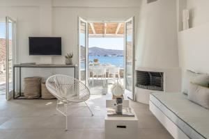 Eneos Kythnos Beach Villas-Executive and Premium Villas Kythnos Greece