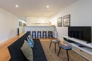 LovelyStay - Porto Peaceful Living W Backyard