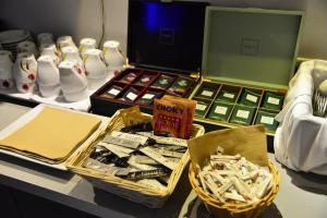 Hotels Aeroport Hotel - Parc Expo : photos des chambres